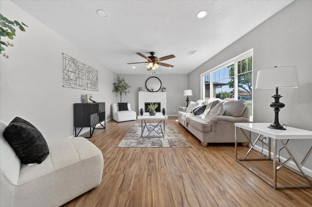 782 Fairfax Drive, Salinas, CA 93901