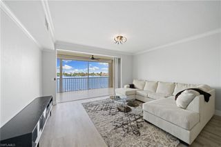 9700 Gulf Shore DR # 202, Naples, FL 34108