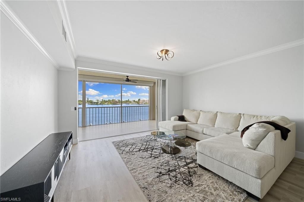 9700 Gulf Shore DR 202, NAPLES, FL 34108 — exterior