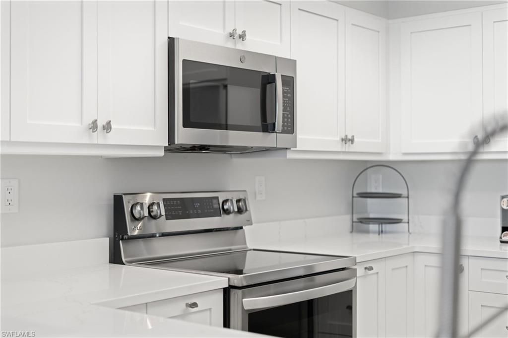 9700 Gulf Shore DR 202, NAPLES, FL 34108 — photo 4
