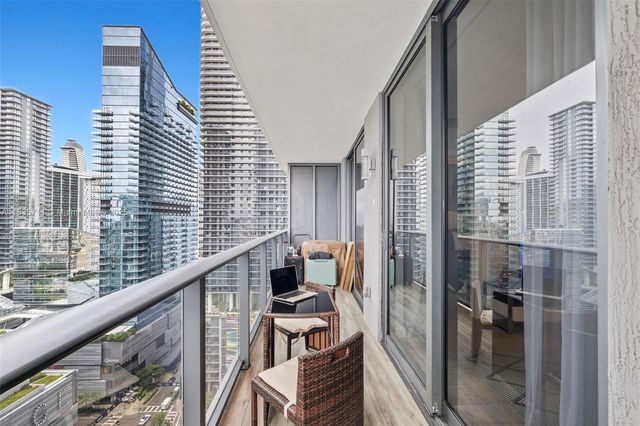 55 SW 9th St 2309, Miami, FL 33130