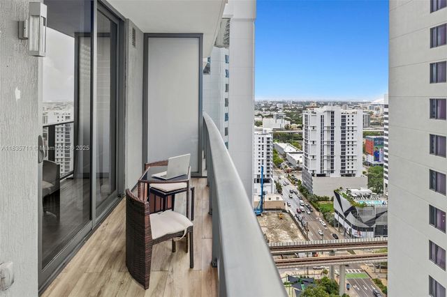 55 SW 9th St 2309, Miami, FL 33130