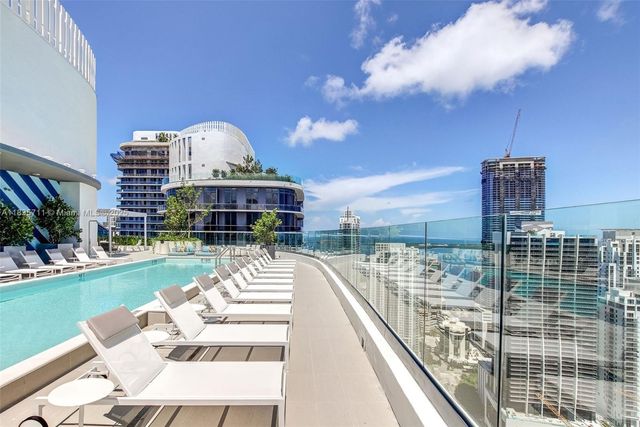 55 SW 9th St 2309, Miami, FL 33130
