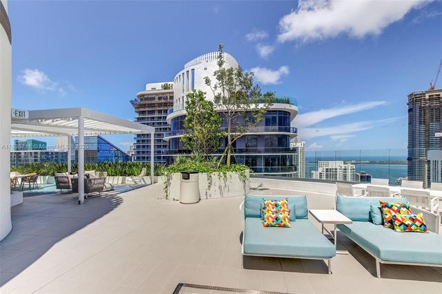 55 SW 9th St 2309, Miami, FL 33130