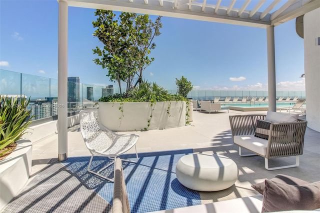 55 SW 9th St 2309, Miami, FL 33130