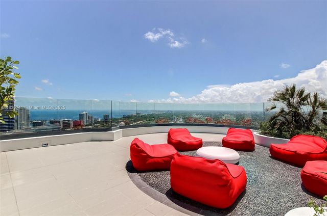 55 SW 9th St 2309, Miami, FL 33130