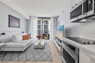 55 SW 9th St 2309, Miami, FL 33130