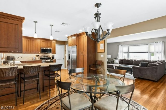36 Wadsworth Ter, Cranford Twp., NJ 07016
