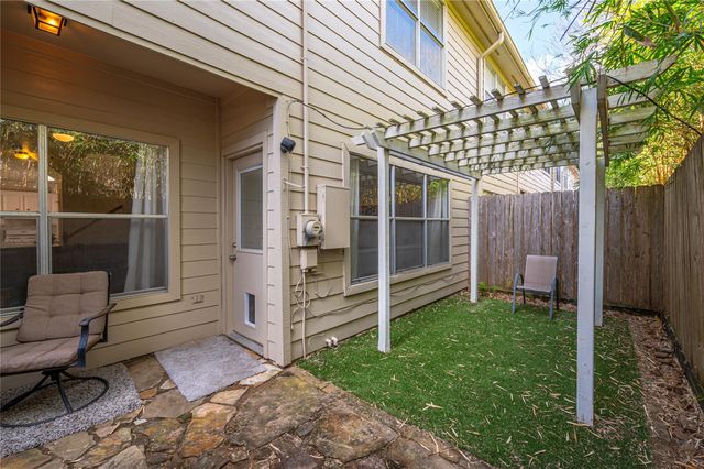 2060 Glencove Drive, Seabrook, TX 77586