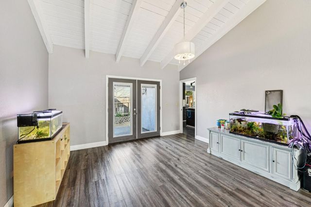 9764 Angel Ct, Stockton, CA 95209