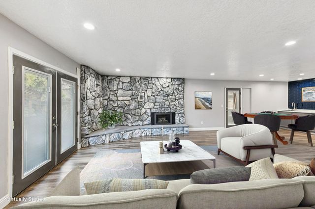 9764 Angel Ct, Stockton, CA 95209