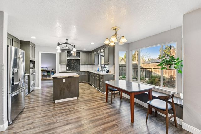 9764 Angel Ct, Stockton, CA 95209