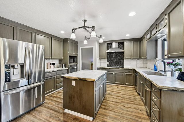 9764 Angel Ct, Stockton, CA 95209