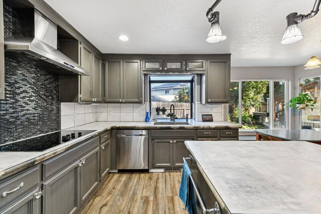 9764 Angel Ct, Stockton, CA 95209