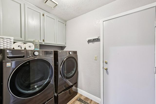 9764 Angel Ct, Stockton, CA 95209