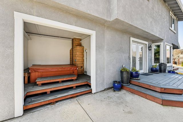 9764 Angel Ct, Stockton, CA 95209