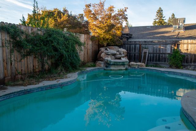 9764 Angel Ct, Stockton, CA 95209