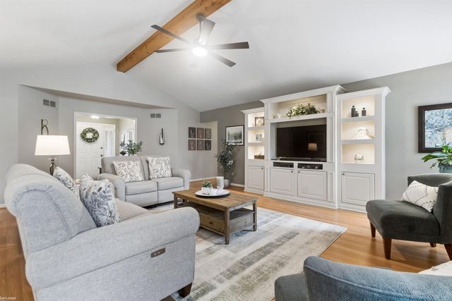 52317 Sawmill Creek Drive, Macomb Twp, MI 48042