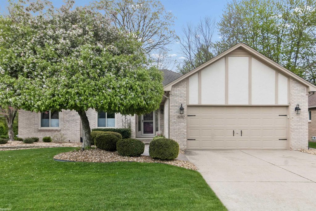 52317 Sawmill Creek Drive, Macomb Twp, MI 48042