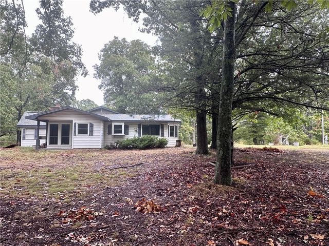 10841 W High Meadows Drive, Rogers, AR 72756