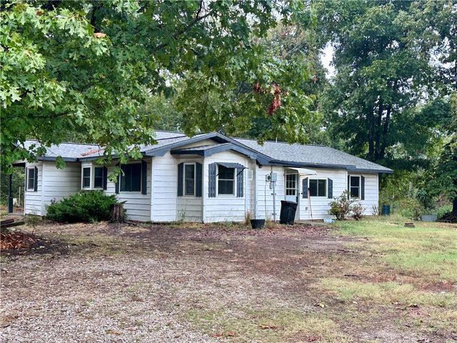 10841 W High Meadows Drive, Rogers, AR 72756