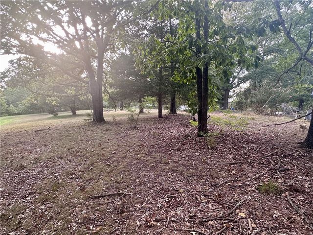 10841 W High Meadows Drive, Rogers, AR 72756