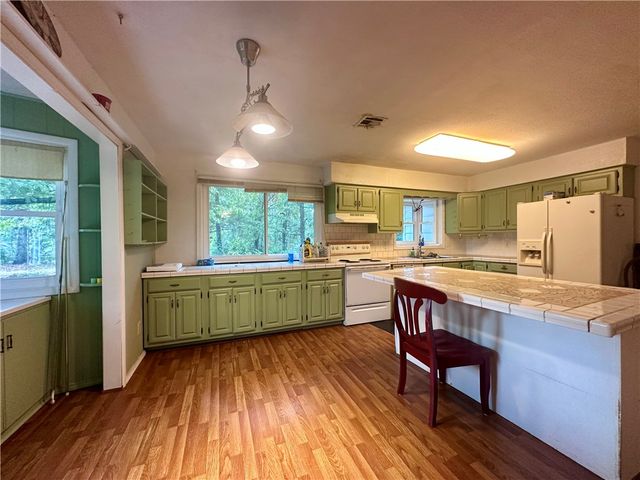 10841 W High Meadows Drive, Rogers, AR 72756