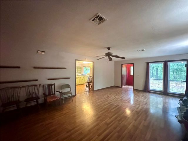 10841 W High Meadows Drive, Rogers, AR 72756