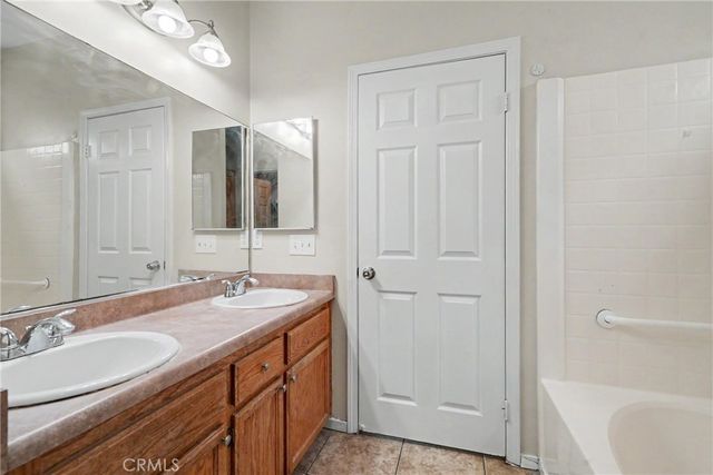 5300 Plute Pass Street, Bakersfield, CA 93307