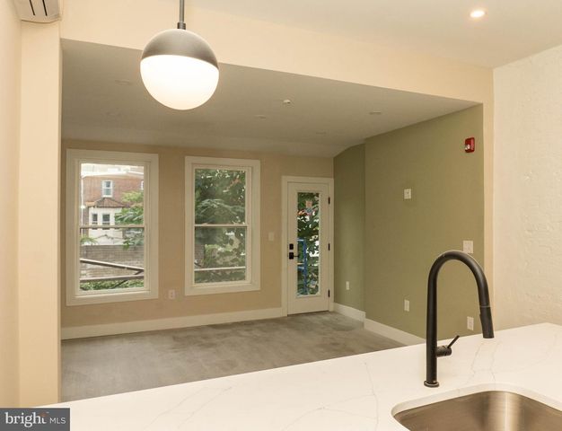 223 S 44TH ST #1R, Philadelphia, PA 19104
