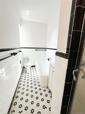 35-24 78th Street A67, Jackson Heights, NY 11372