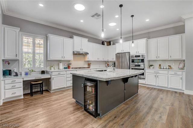 7087 April Wind Avenue, Las Vegas, NV 89131