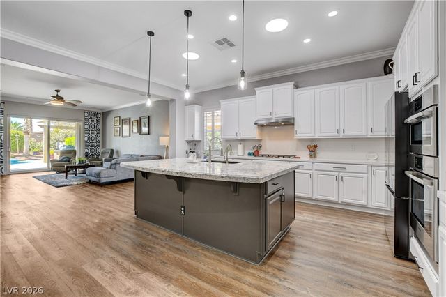 7087 April Wind Avenue, Las Vegas, NV 89131