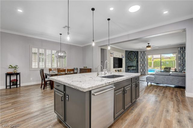 7087 April Wind Avenue, Las Vegas, NV 89131