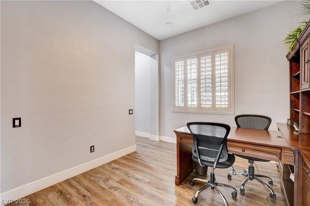 7087 April Wind Avenue, Las Vegas, NV 89131