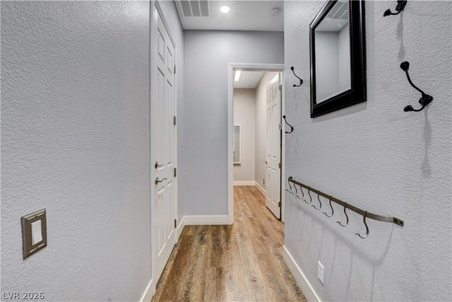 7087 April Wind Avenue, Las Vegas, NV 89131