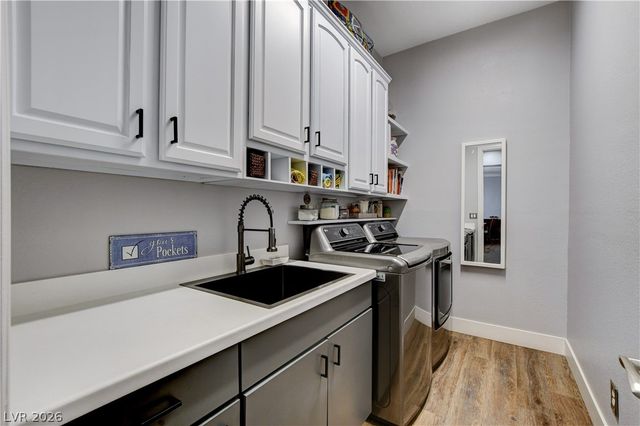 7087 April Wind Avenue, Las Vegas, NV 89131