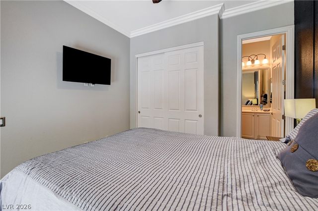 7087 April Wind Avenue, Las Vegas, NV 89131