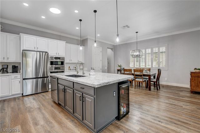 7087 April Wind Avenue, Las Vegas, NV 89131