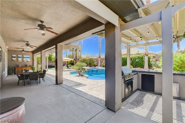 7087 April Wind Avenue, Las Vegas, NV 89131