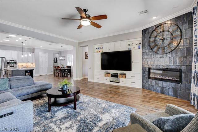 7087 April Wind Avenue, Las Vegas, NV 89131
