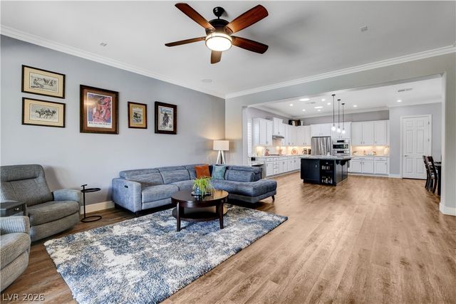 7087 April Wind Avenue, Las Vegas, NV 89131