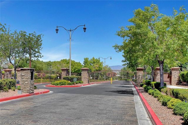 7087 April Wind Avenue, Las Vegas, NV 89131