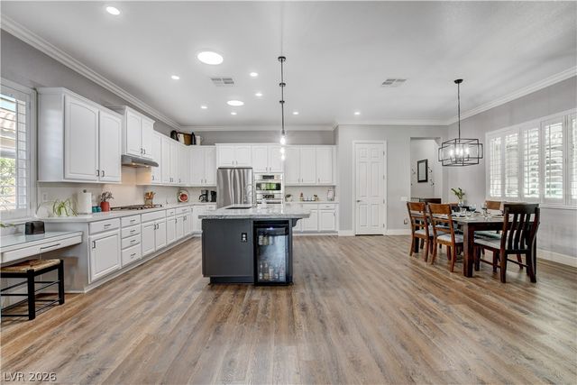 7087 April Wind Avenue, Las Vegas, NV 89131
