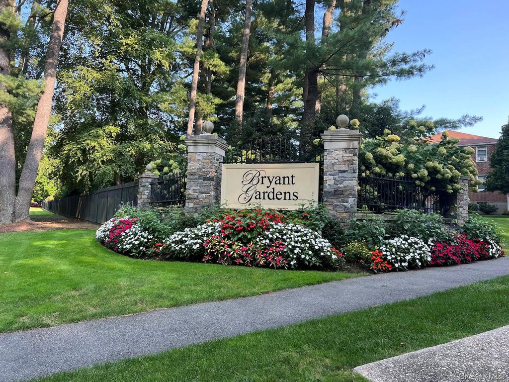 185 Bryant Avenue 1M, White Plains, NY 10605