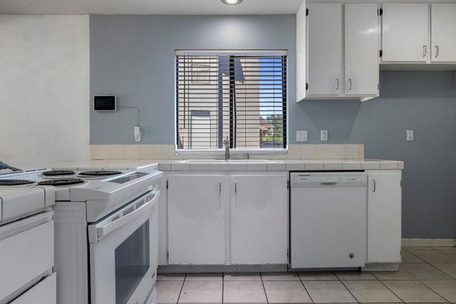 2244 Piccardo Cir, Stockton, CA 95207