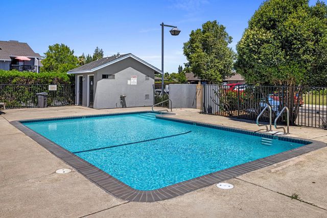 2244 Piccardo Cir, Stockton, CA 95207