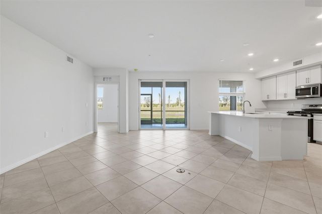 19215 CHERRYSTONE WAY 104, Lakewood Ranch, FL 34211