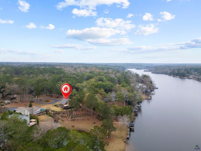 104 Mossland Drive, Perry, GA 31069