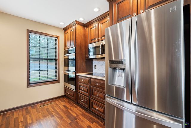 104 Mossland Drive, Perry, GA 31069